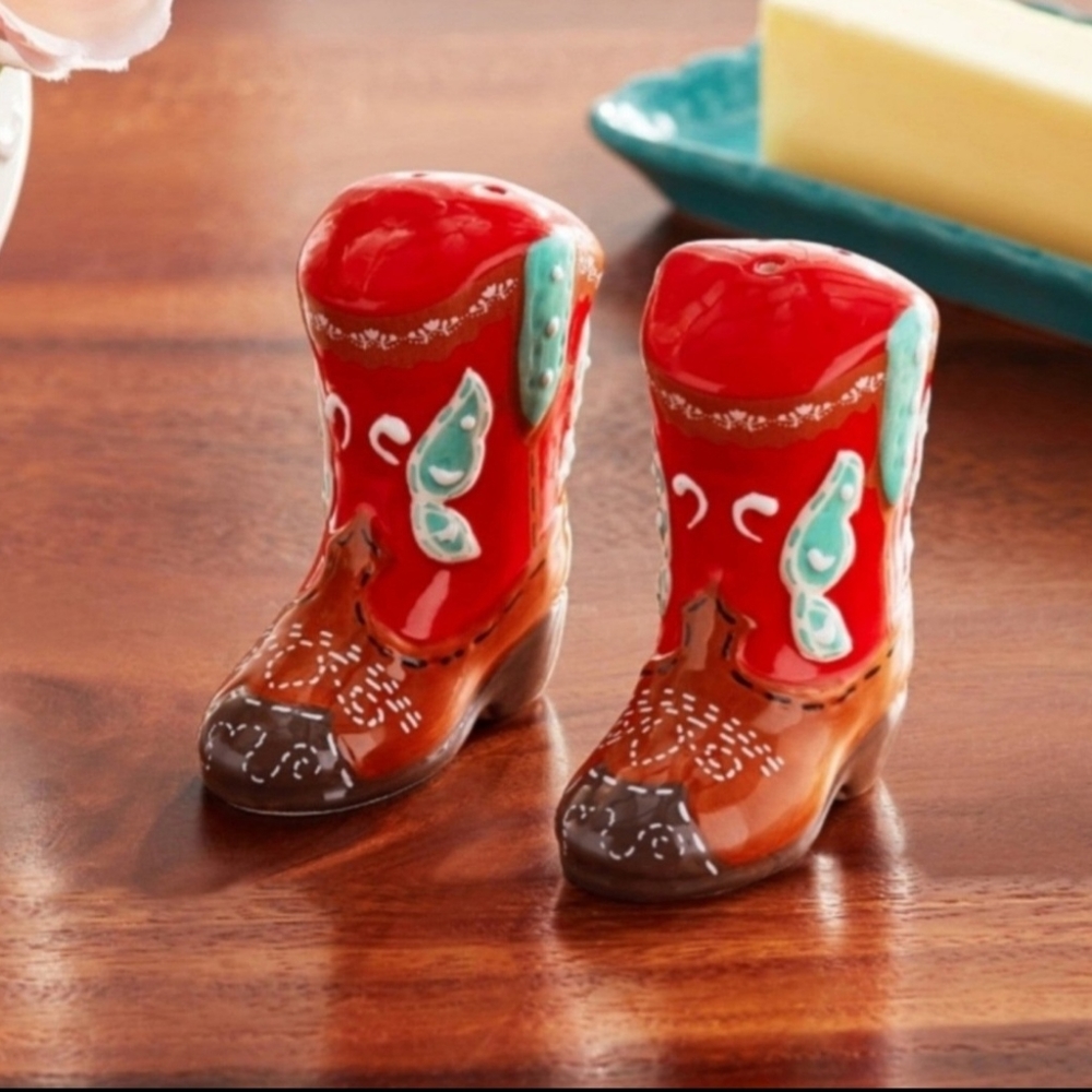 The Pioneer Woman Boot Salt and Pepper Shakers